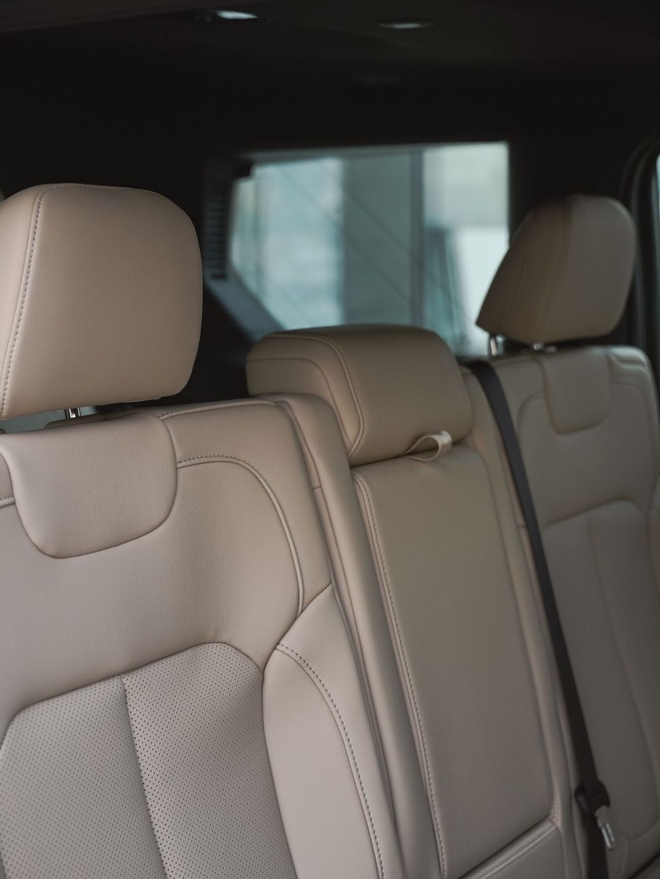 Jeep Grand Cherokee Limited 3.6L Limited Plus 3.6L 2 Years Free Service - 5 Years Warranty @ Official Dealer - EMI 2,800