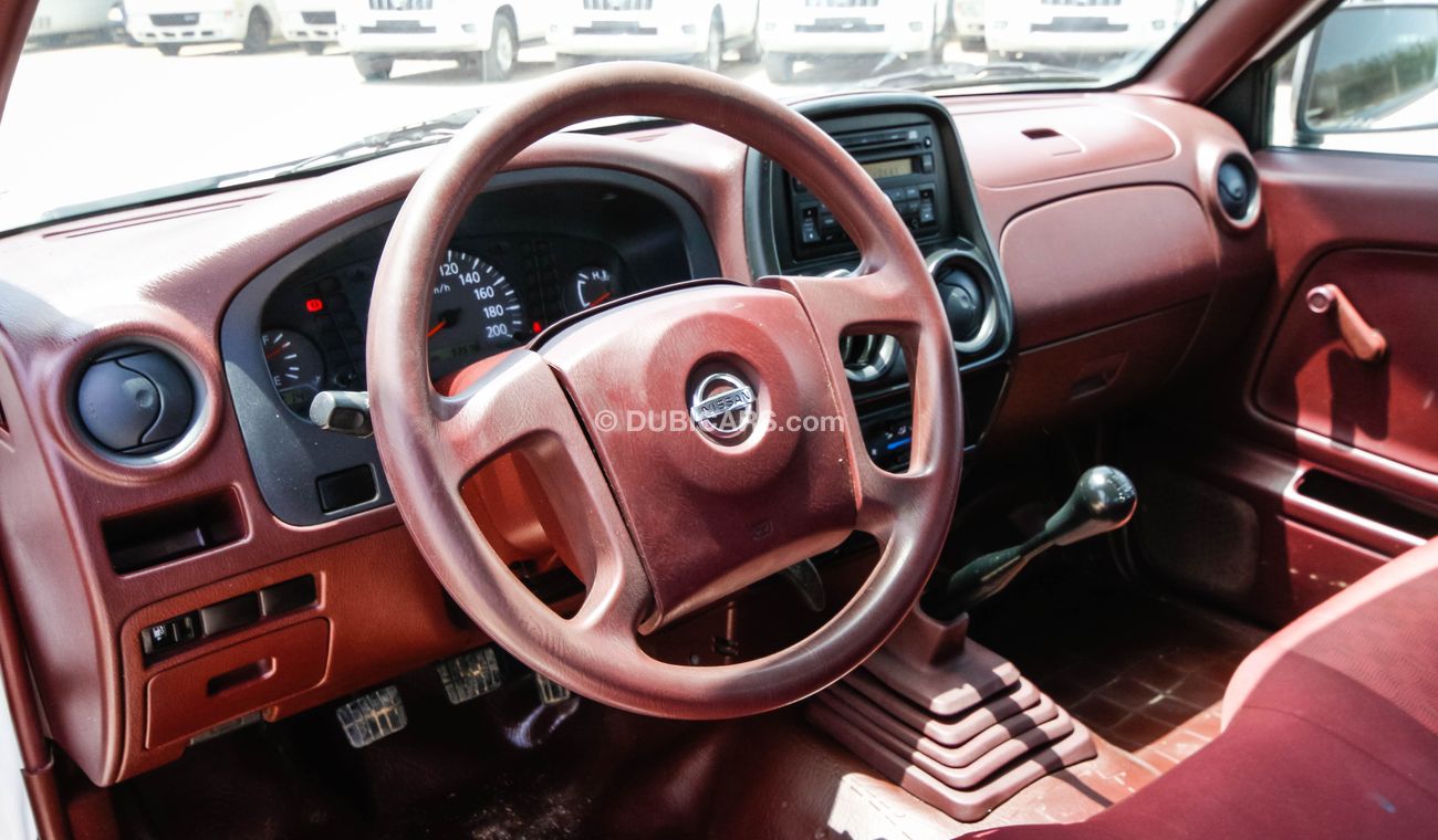 Nissan Pickup 0135