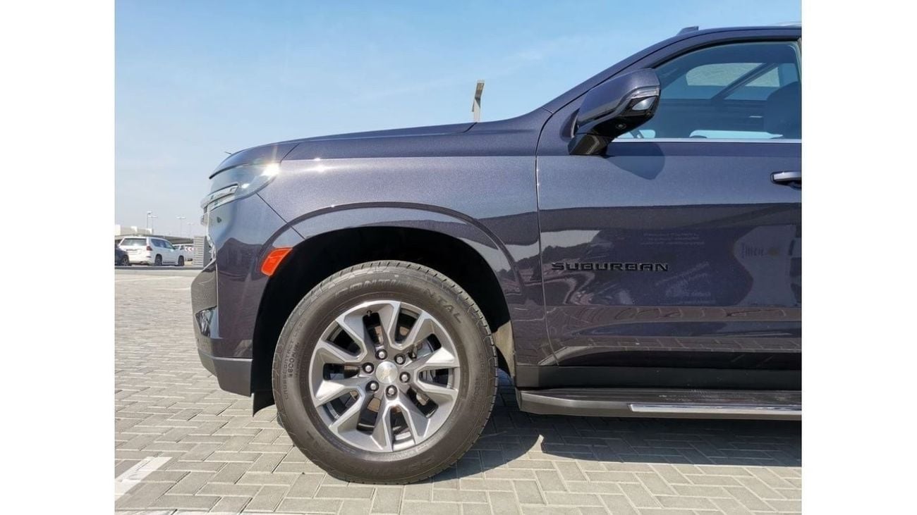 Chevrolet Suburban Chevrolet LT Suburban - 2022- Grey