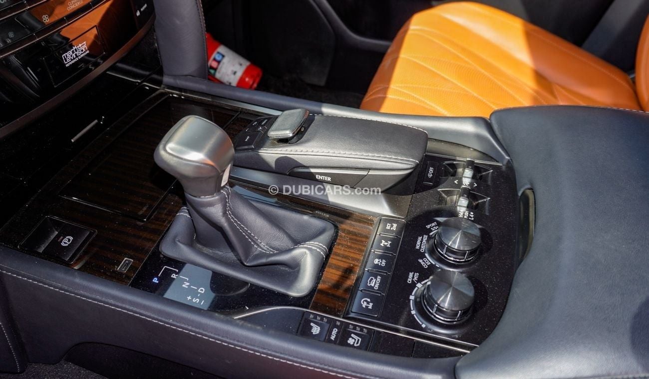 Lexus LX 570 Black Edition S