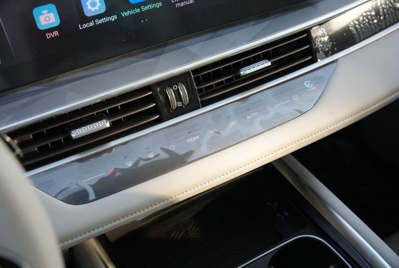 Chery Tiggo 8 Pro Max 2025 CHERY TIGGO 8 Pro Max 390T 2.0L SUV AWD Gray 0Km