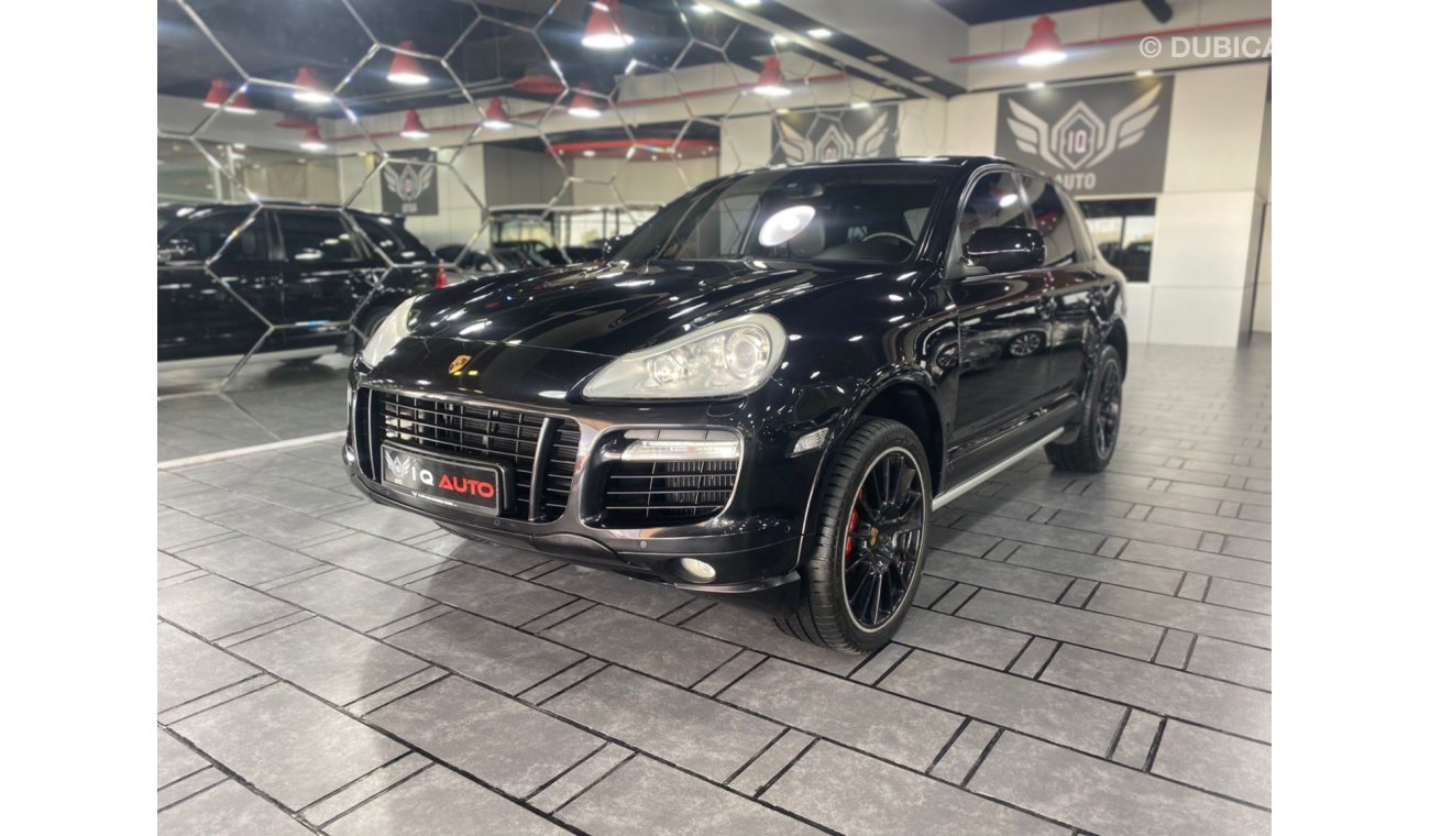 Porsche Cayenne Turbo TURBO 4.8L V8