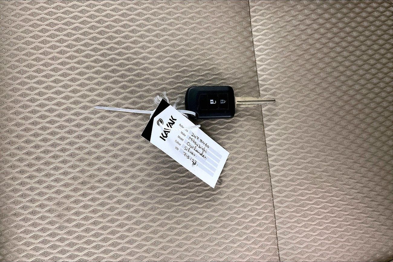 Mitsubishi Outlander GLX Basic | Guaranteed Warranty | 0 Down Payment