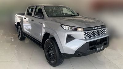 Toyota Hilux | 2-YEAR WARRANTY + SERVICE AVAILABLE | IN-HOUSE FINANCING