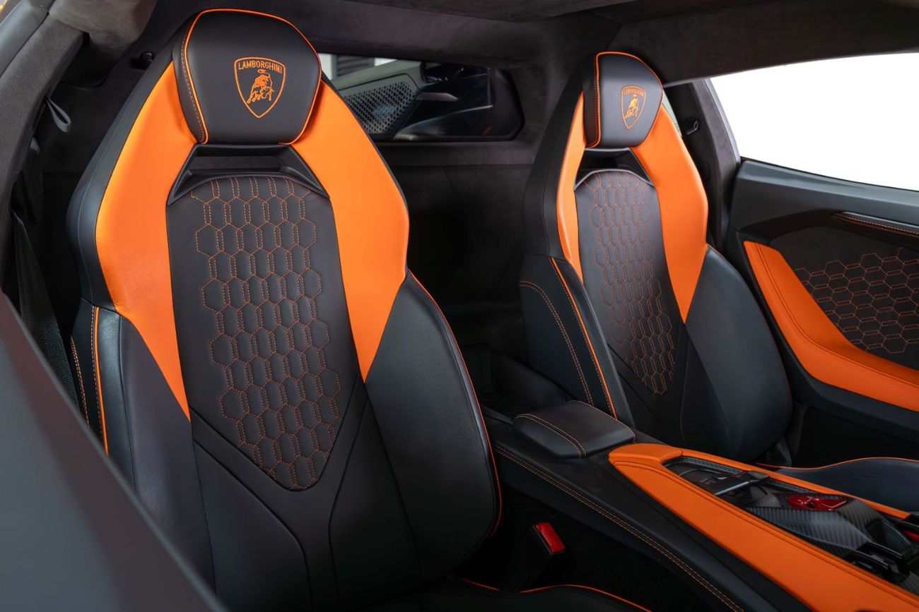 لامبورغيني ريفويلتو 6.5L V12 Hybrid