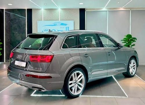 Audi Q7 45 TFSI PERFECT QUATTRO * S-LINE* || HIGHEST CATEGORY || LUXURY || GCC || LOW MILEAGE