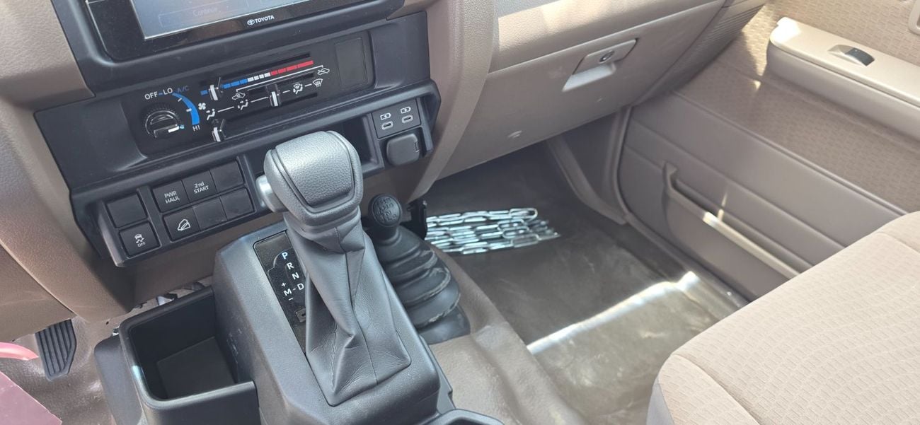 Toyota Land Cruiser Pick Up