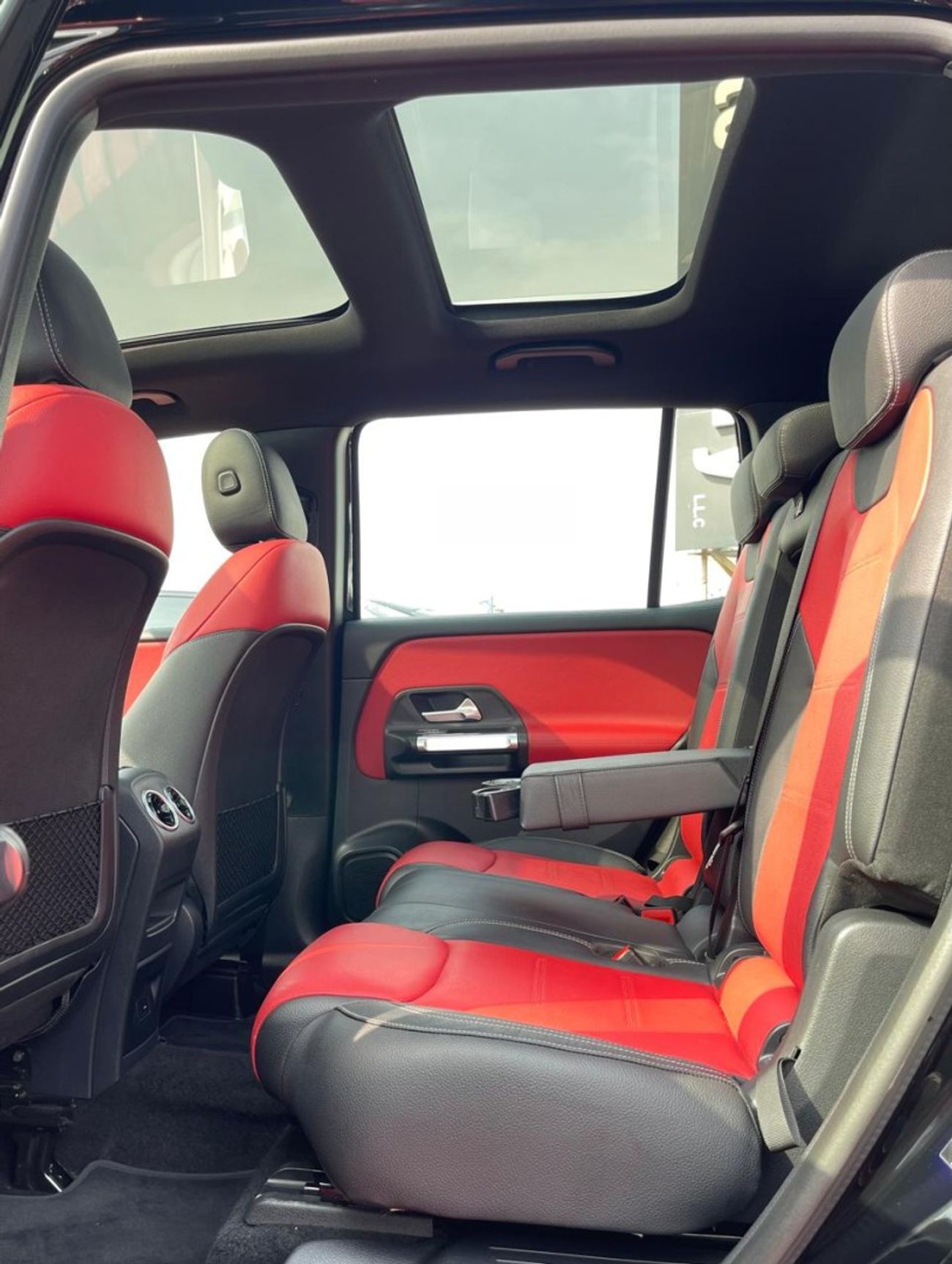 Mercedes-Benz GLB 250 4MATIC 2.0L AMG Under warranty & Service 2022 GCC