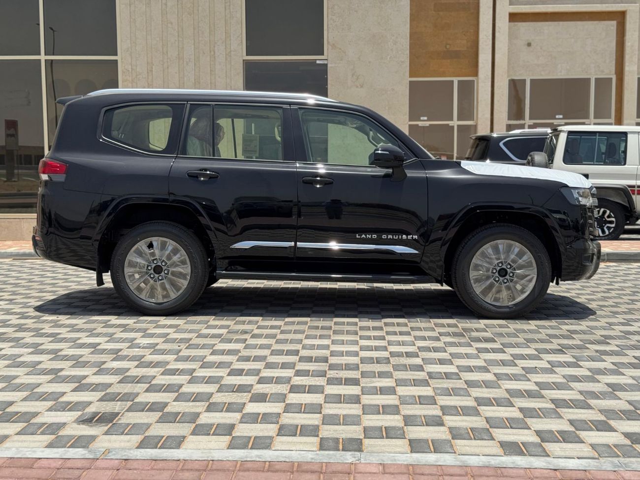 تويوتا لاند كروزر تويوتا لاندكروزر GXR 2025 | V6 توين تيربو | فل أوبشن | زيرو | خليجي