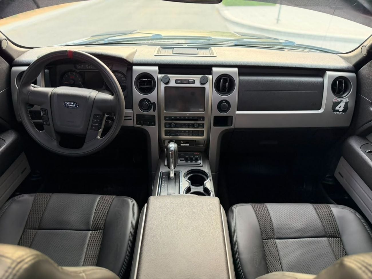 Ford F-150 SVT RAPTOR SUPER CAB