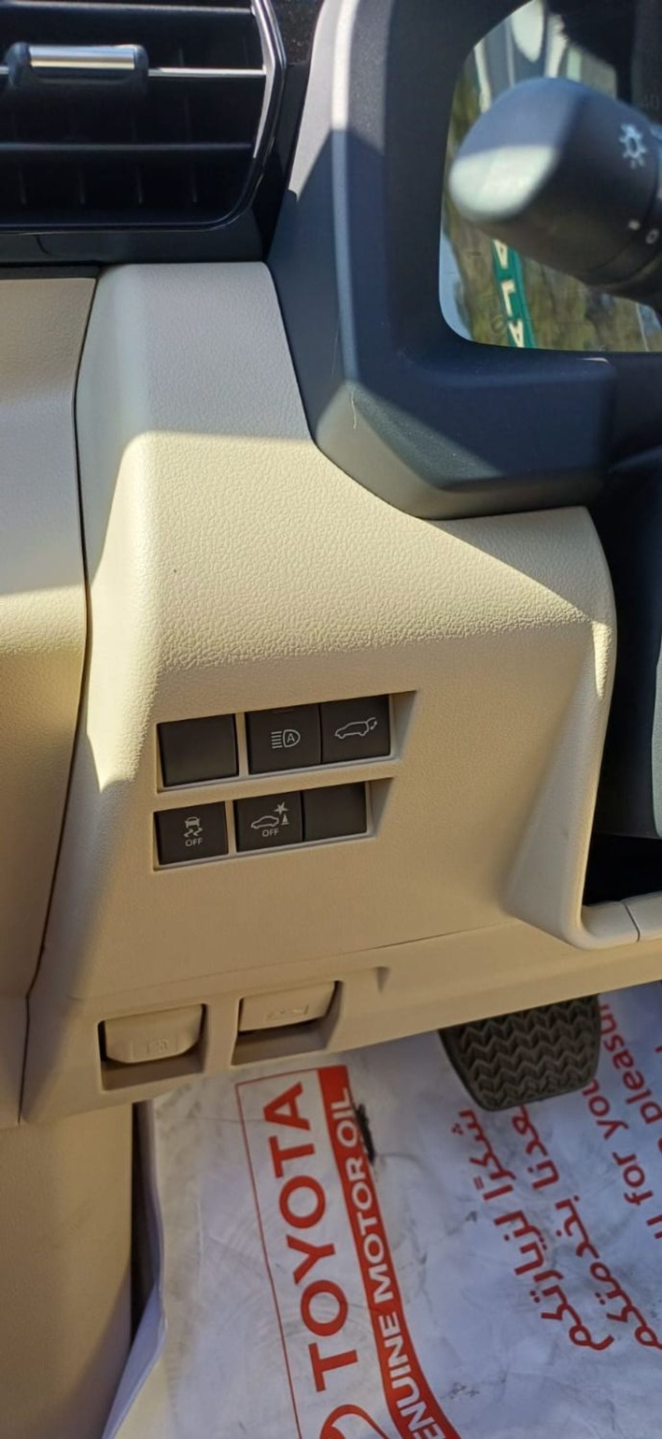 تويوتا لاند كروزر TOYOTA LAND CRUISER VXR 3.5L HYBRID COLOR WHITE MODEL 2025