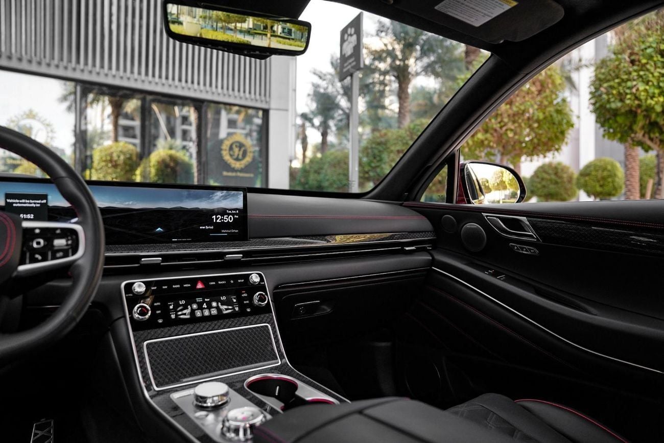 Genesis Gv80 Coupe ROYAL 4WD 3.5T Fully Loaded with head up Display Completely service and ready to go.