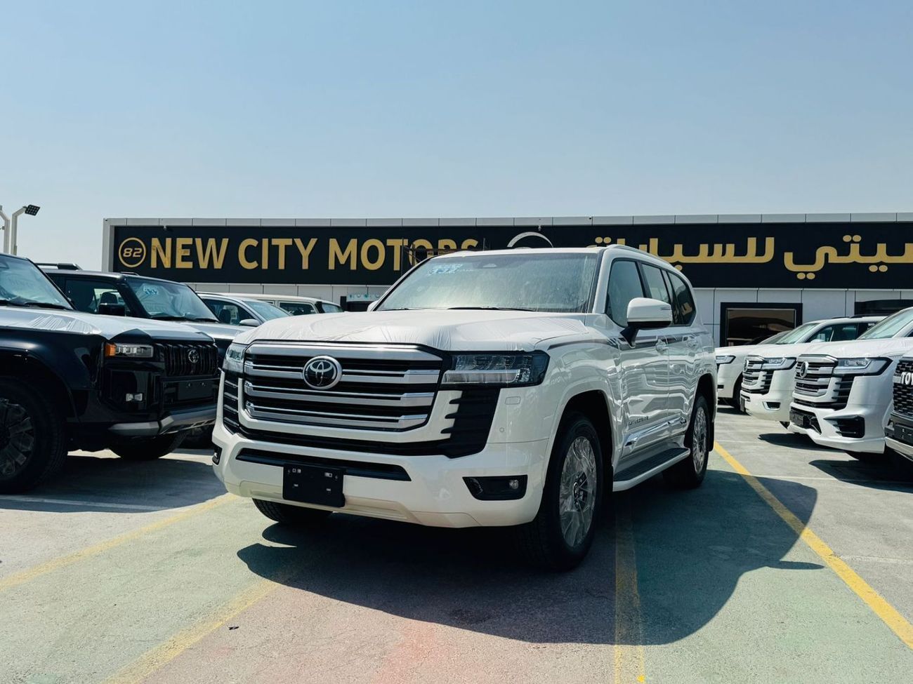 Toyota Land Cruiser TOYOTA LC 300 GXR 4.0L PTR A/T MID/O GCC WHITE 2025