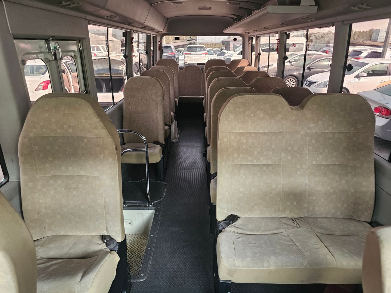 تويوتا كوستر / DIESEL / V6 4.2L / 24 SEATS / GCC