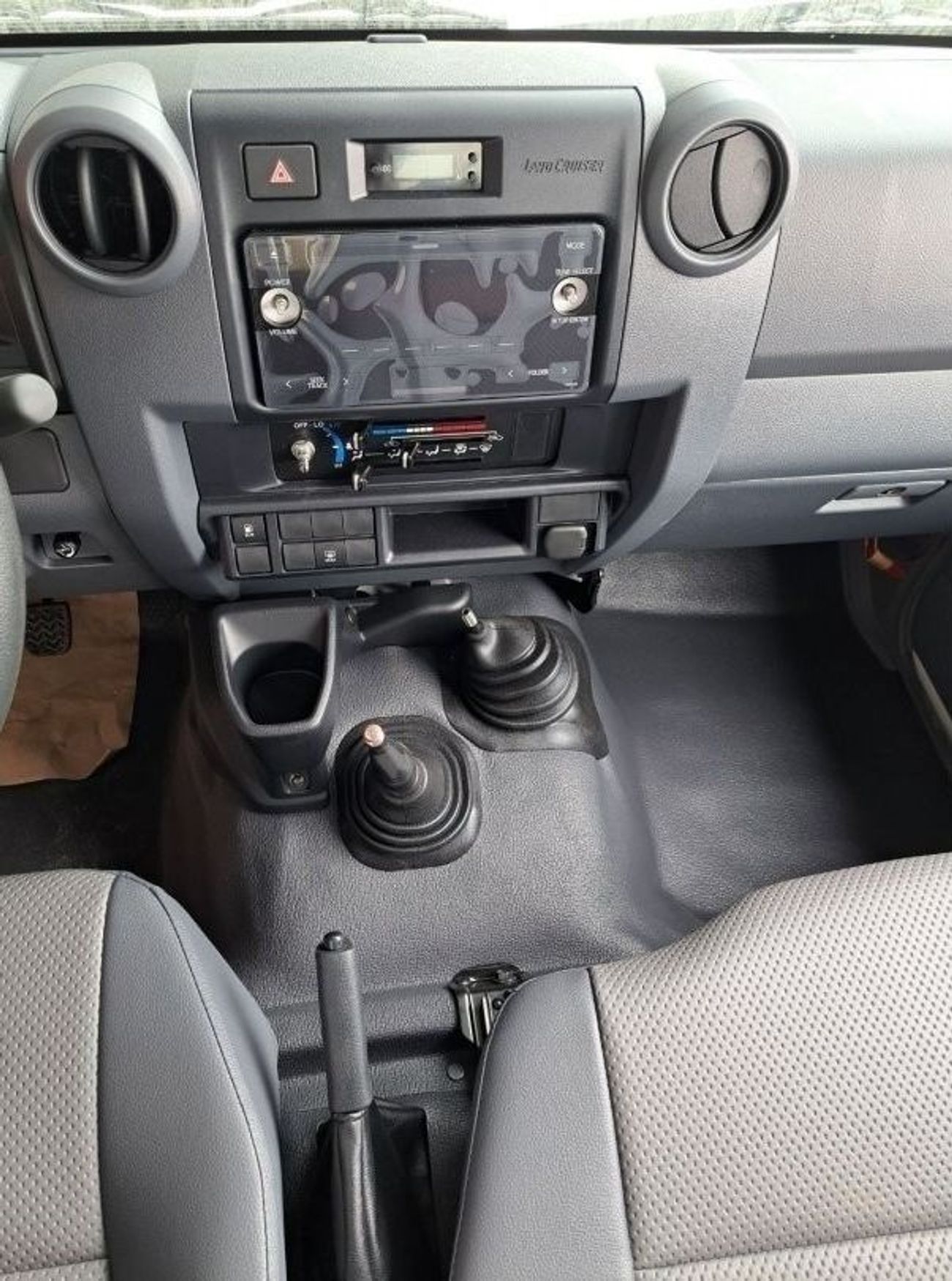 تويوتا لاند كروزر 70 LAND CRUISER LC78 4.5L V8 DIESEL 3DOOR