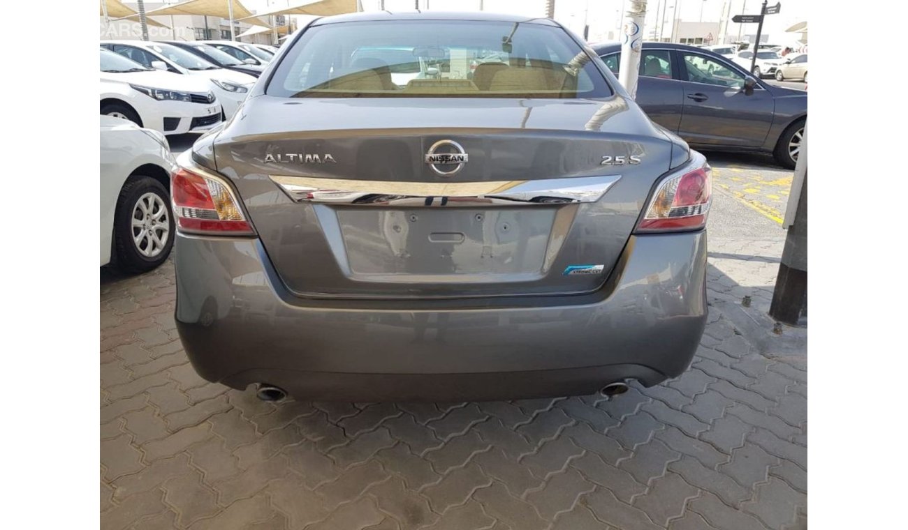 Nissan Altima 2016 GCC without accidents