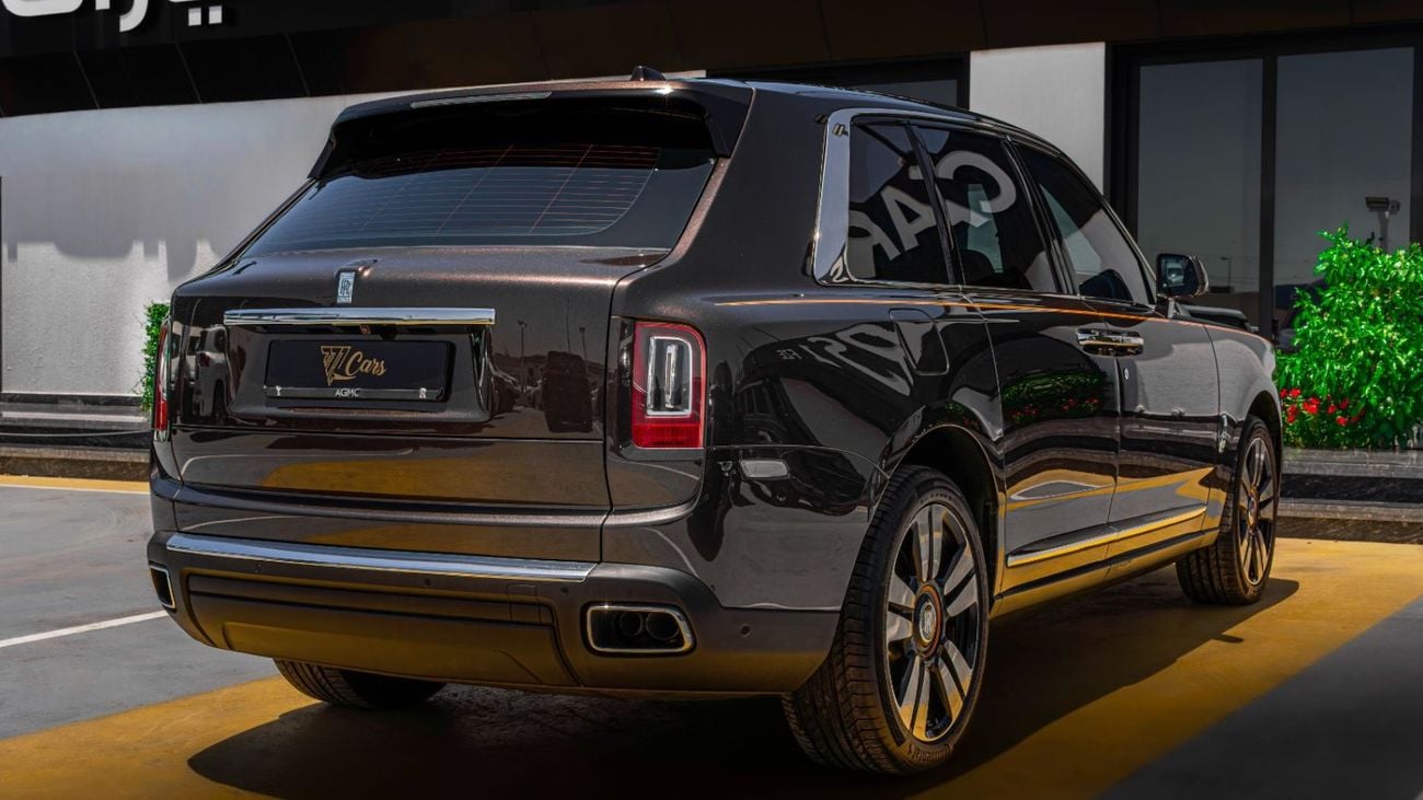 Rolls Royce Cullinan STD 2023 GCC 4 SEATS VIP DEALER WARRANTY AND SERVICES