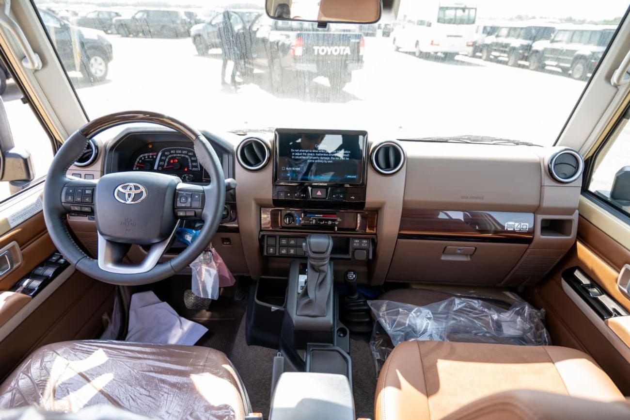 Toyota Land Cruiser 70 LC 76 2.8L | Diesel | 4 Cylinder | 6 Speed Automatic | 5 Door | 5 Seats