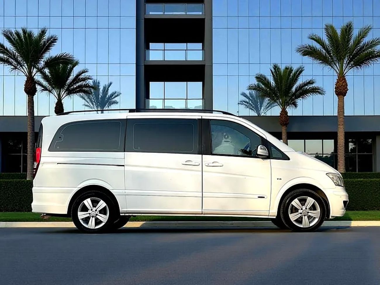 مرسيدس بنز فيانو Trend 3.5L | | | GCC | 3.5L V6