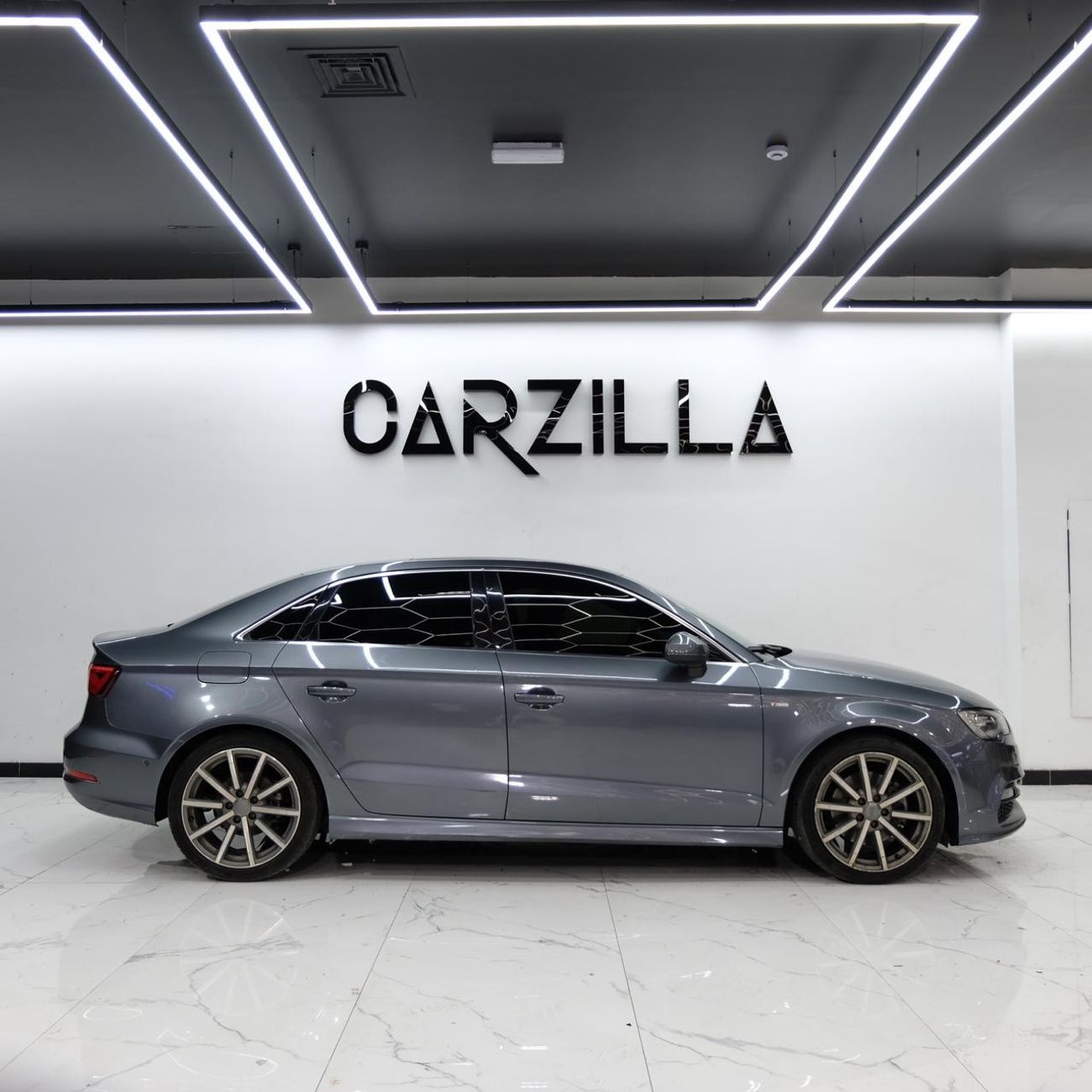 أودي A3 40 TFSI S-لاين