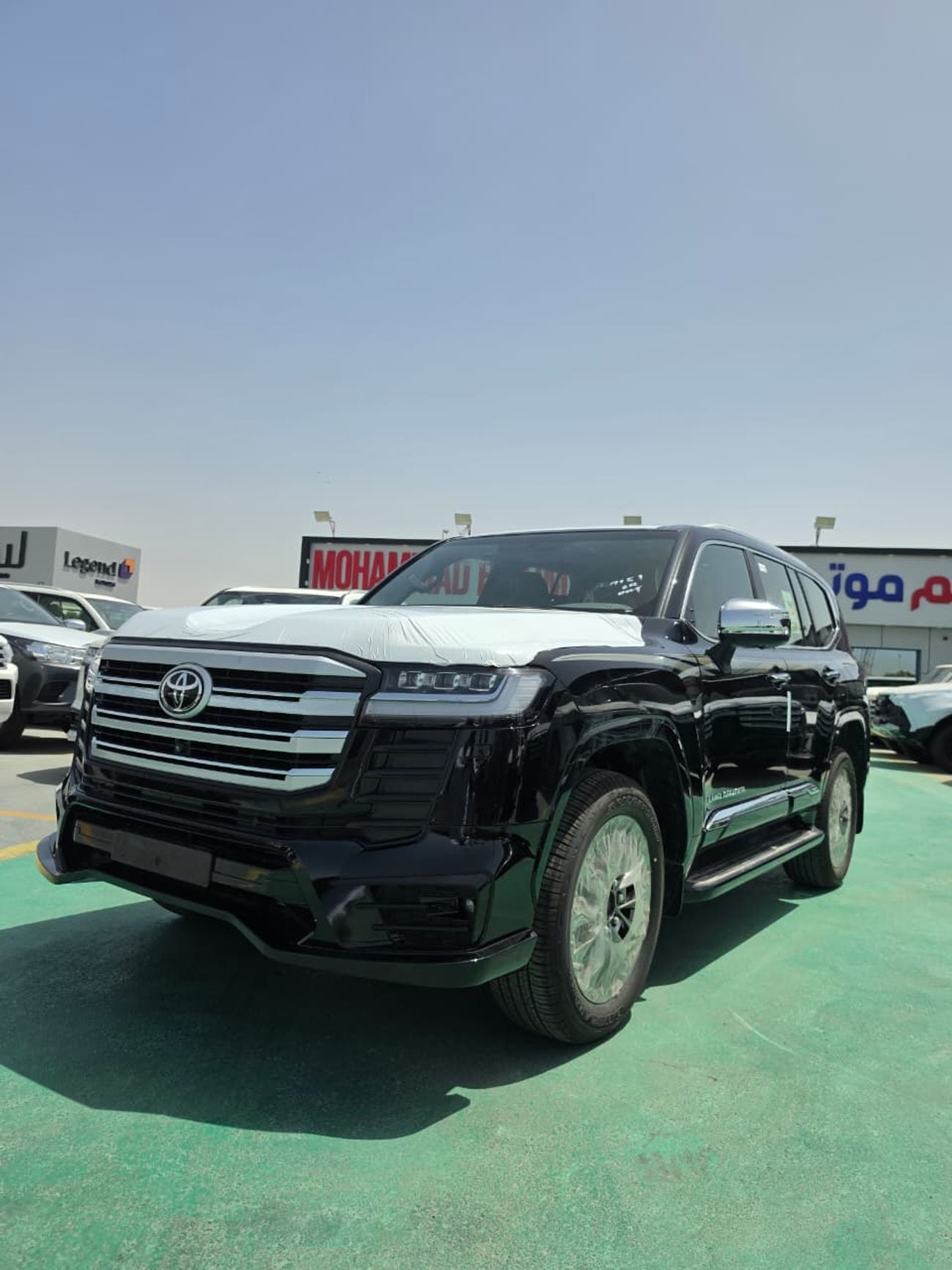 Toyota Land Cruiser Toyota Land Cruiser GXR Limited 4.0L 2026 – Full Option | 4.0L V6 | Black Exterior | Black & Red Int