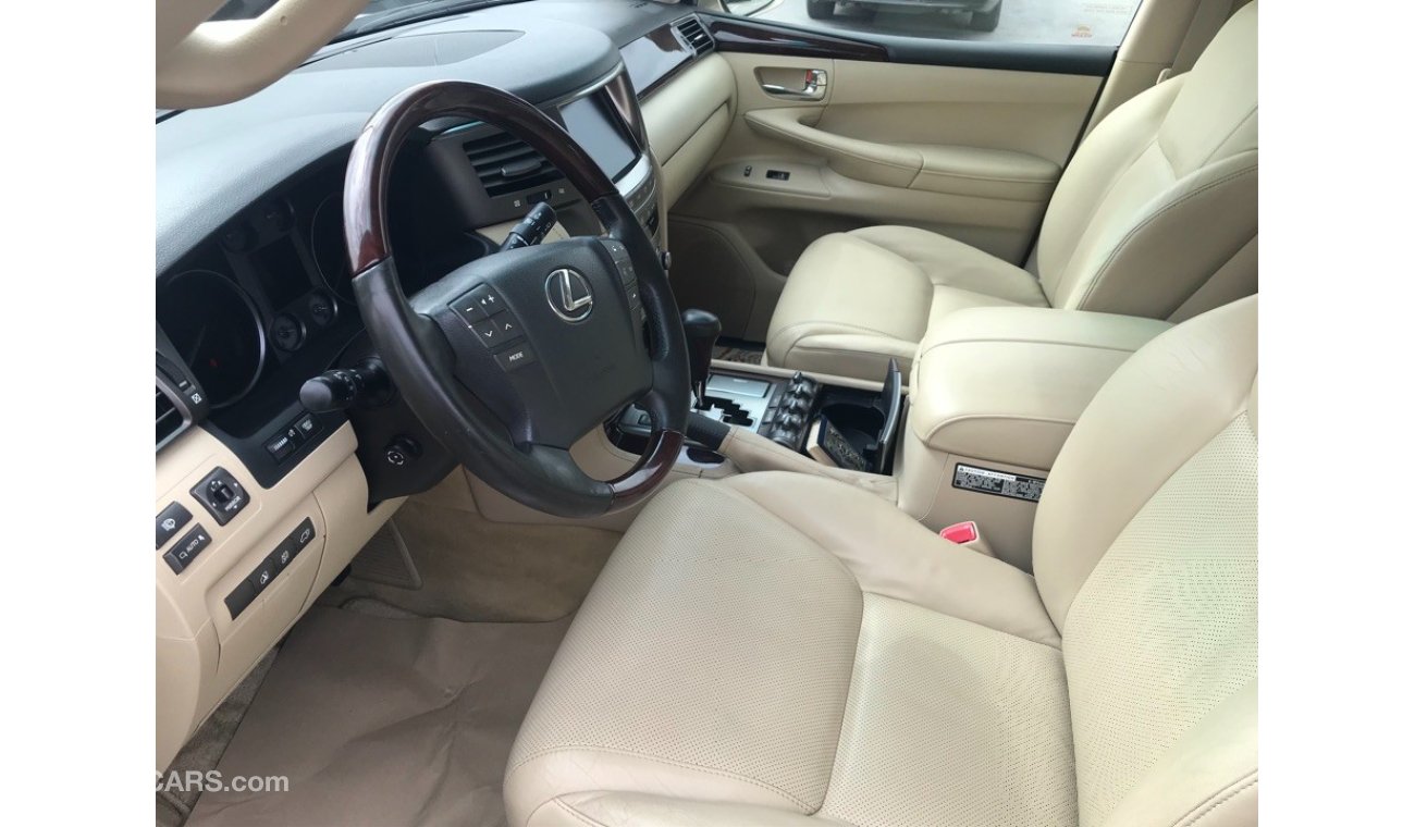 Lexus LX570