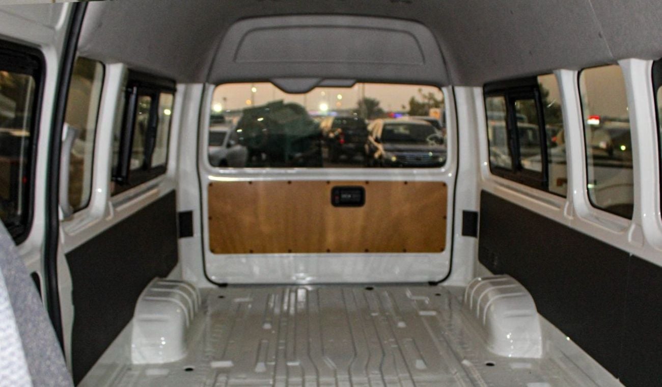 تويوتا هاياس DLS - STD ROOF 2.5L DLX Wide AC VAN MT