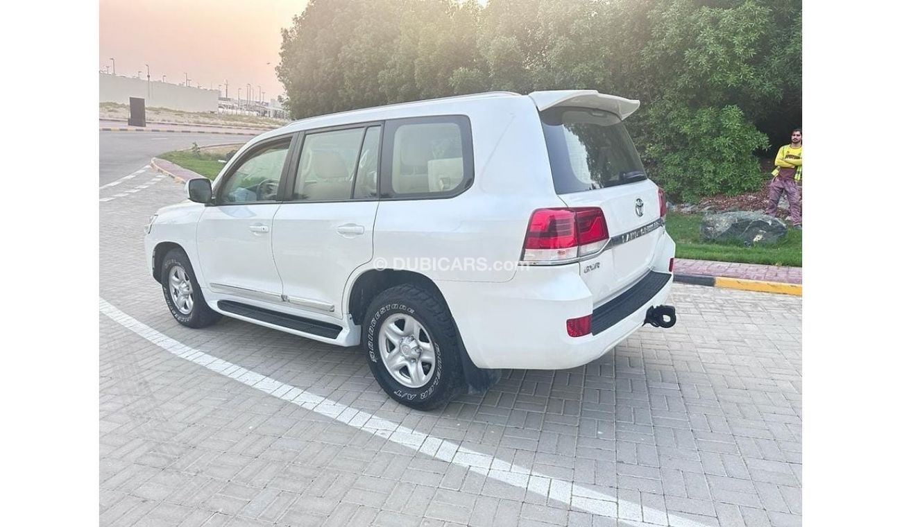 Toyota Land Cruiser 4.5L GXR TURBODIESEL V8 AUTOMATIC TRANSMISSION