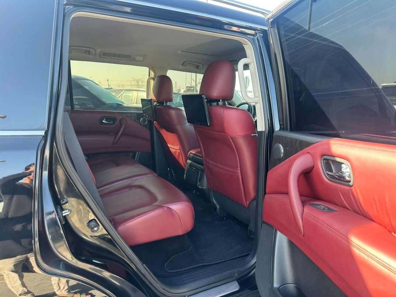 Nissan Patrol LE Titanium 5.6L