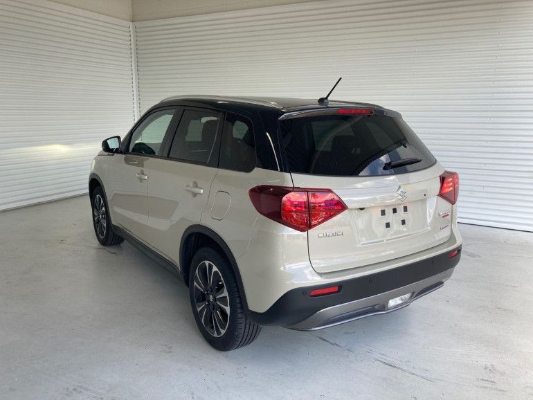 سوزوكي إيسكودو exterior - Rear Right Angled