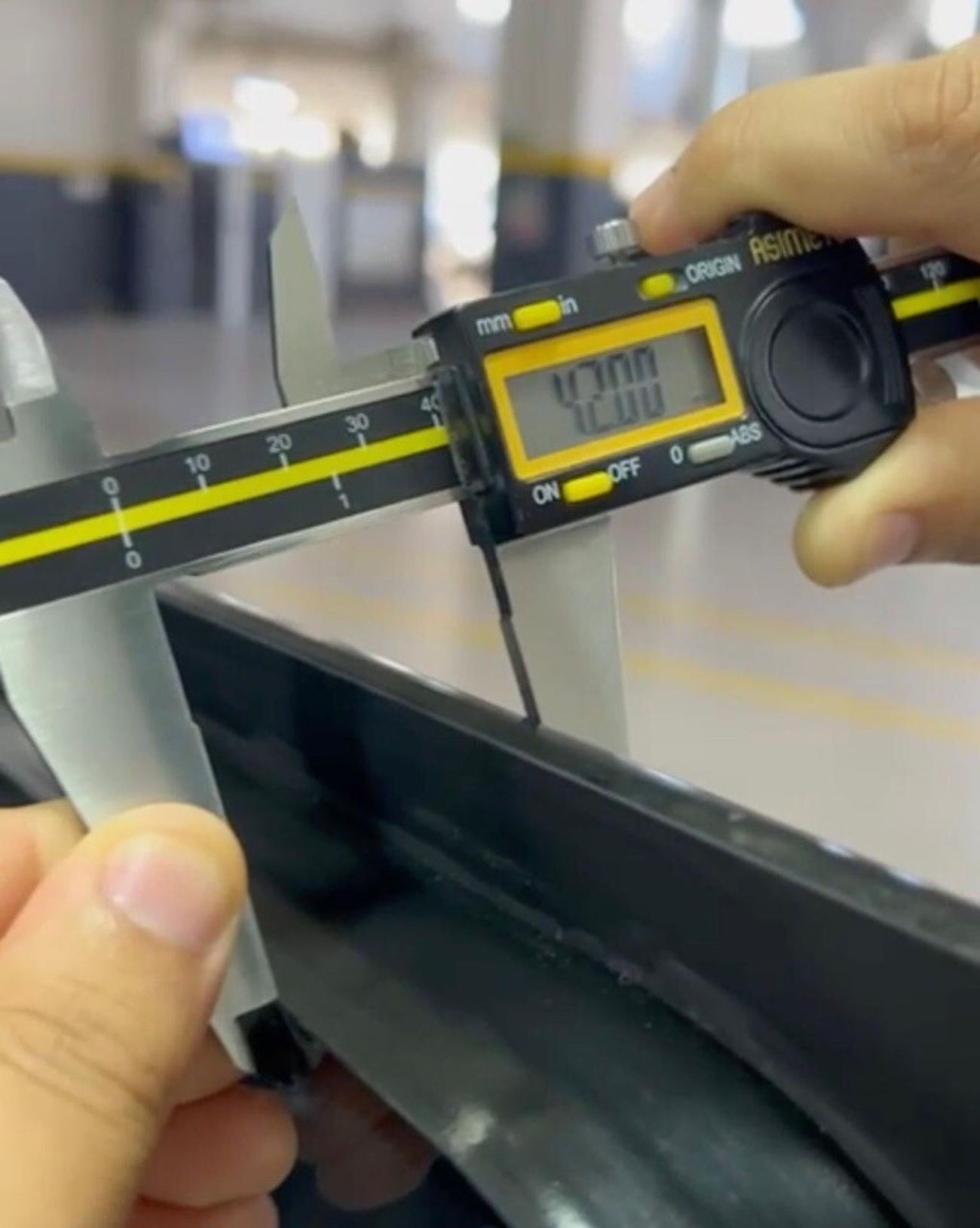 Mercedes-Benz V 250 B6 LEVEL ARMORED VVIP MERCEDES V250 GCC with VB Air Suspension - 2 Years Warranty by VLINE Design