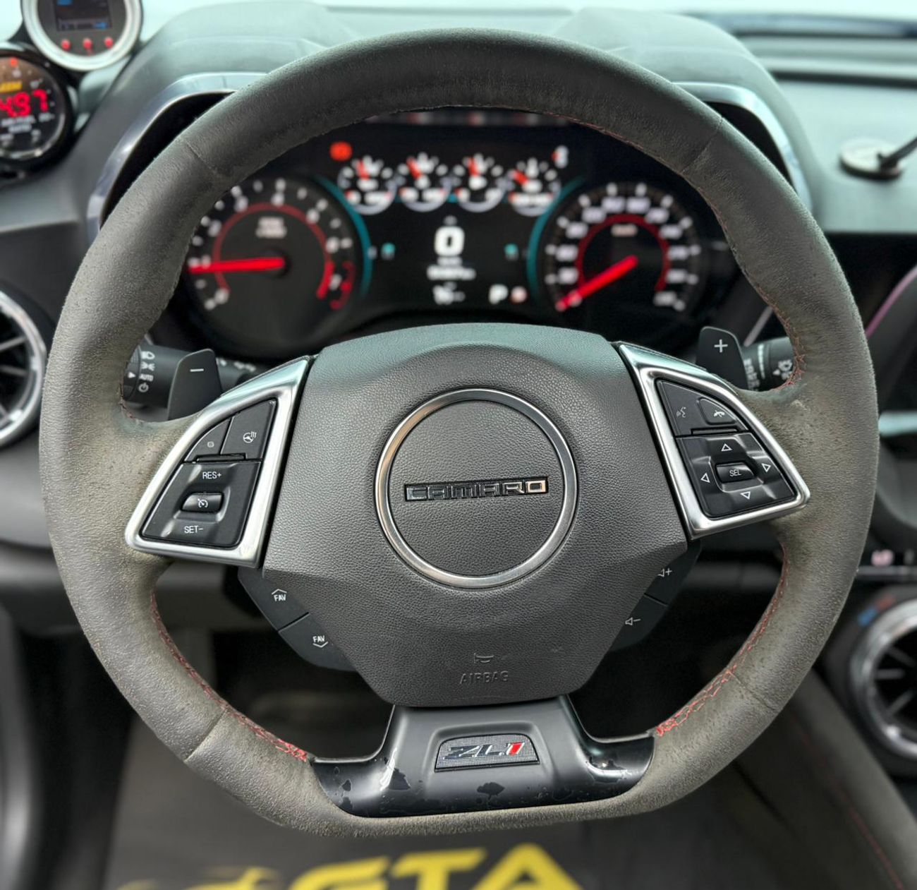 شيفروليه كامارو ZL1 6.2L 2018 Chevrolet Camaro ZL1 ,Service History, Excellent Condition ,GCC