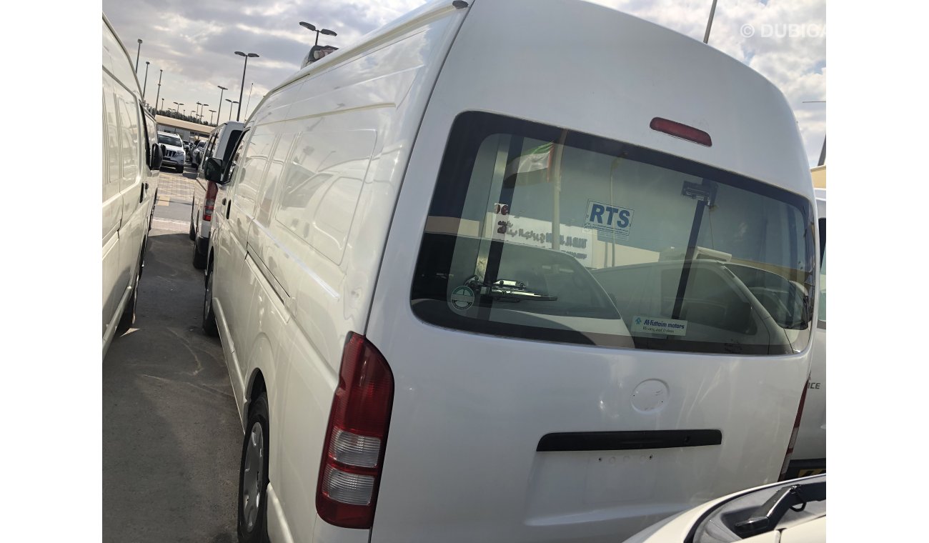 تويوتا هاياس Toyota Hiace Highroof Thermoking Freezer,model:2012.Excellent condition