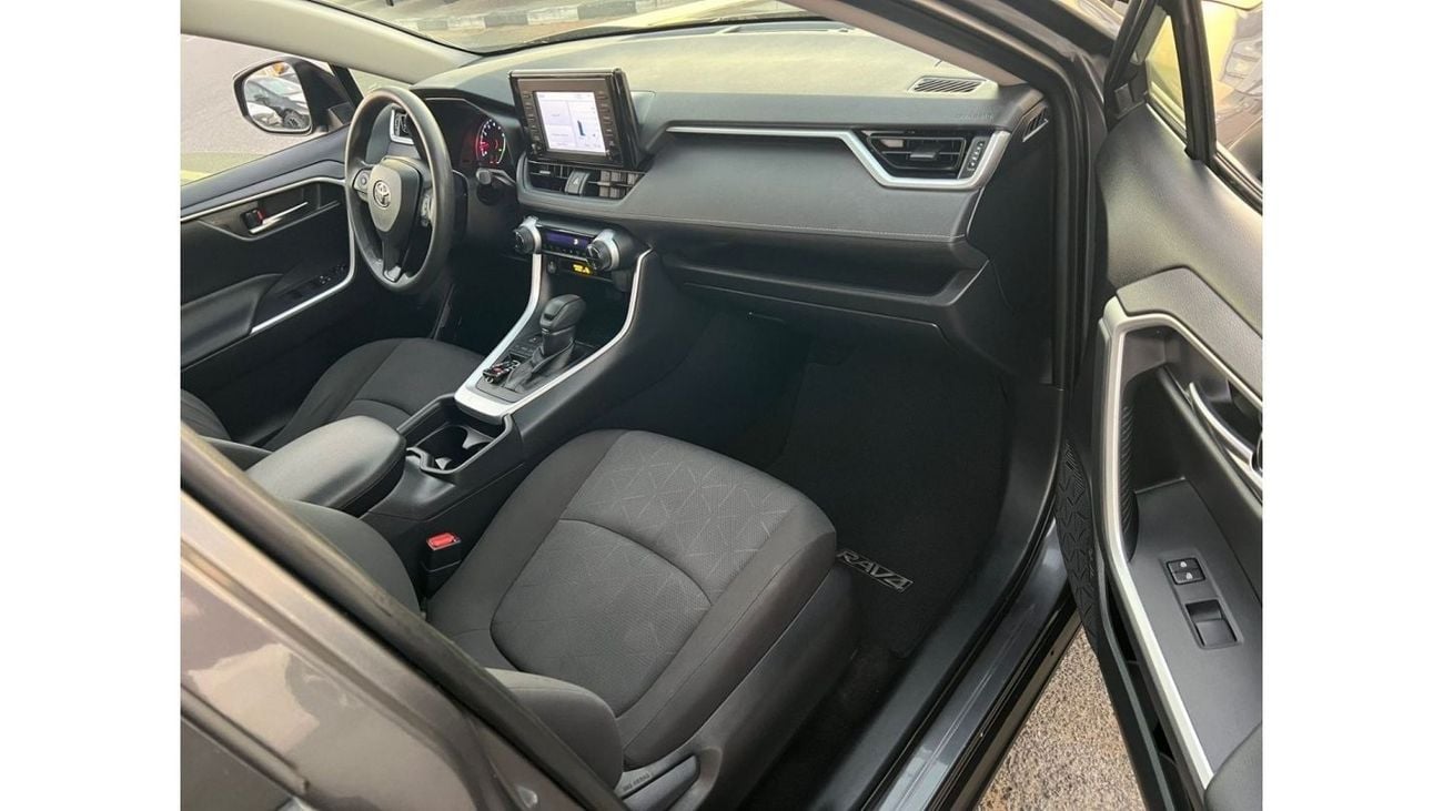 تويوتا راف ٤ 2019 Toyota Rav4 XLE // SUNROOF // 2.5L V4 / UAE PASS