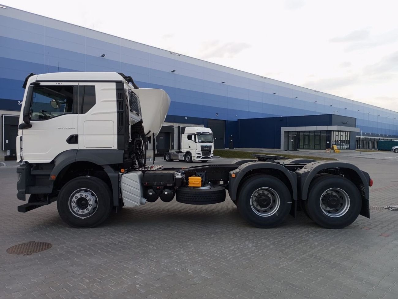 MAN TGS MAN TGS 33.440 6*4 BB SA 2025 MODEL