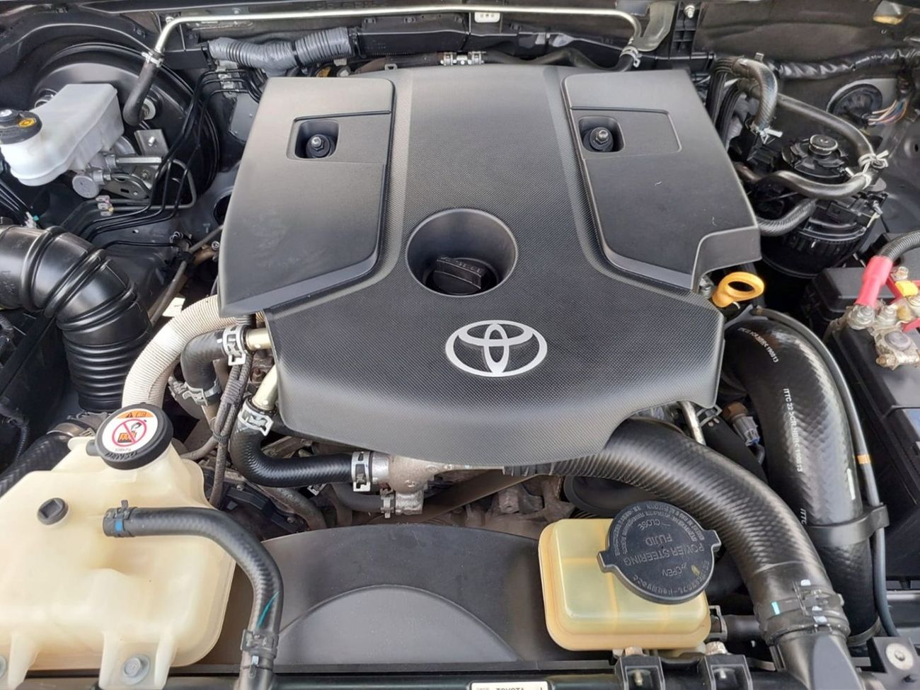 Toyota Hilux TOYOTA HILUX GR PICK UP RHD 2019 MODEL 2.8 L DIESEL AUTOMATIC(PM67606)