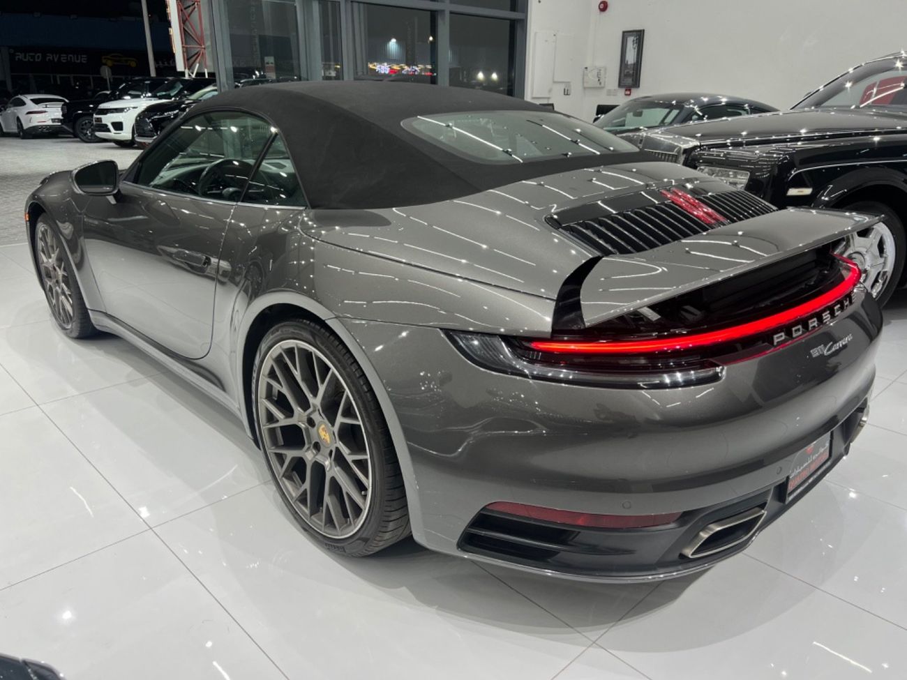 Porsche 911 Carrera 3.0L (444 HP) Coupe