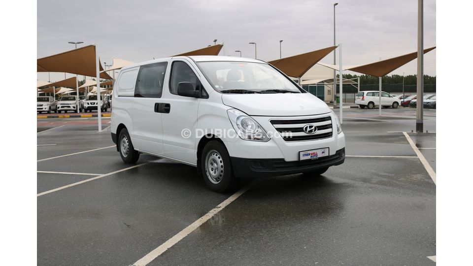 Used Hyundai H-1 5 SEATER DELIVERY VAN 2016 for sale in Dubai - 221071