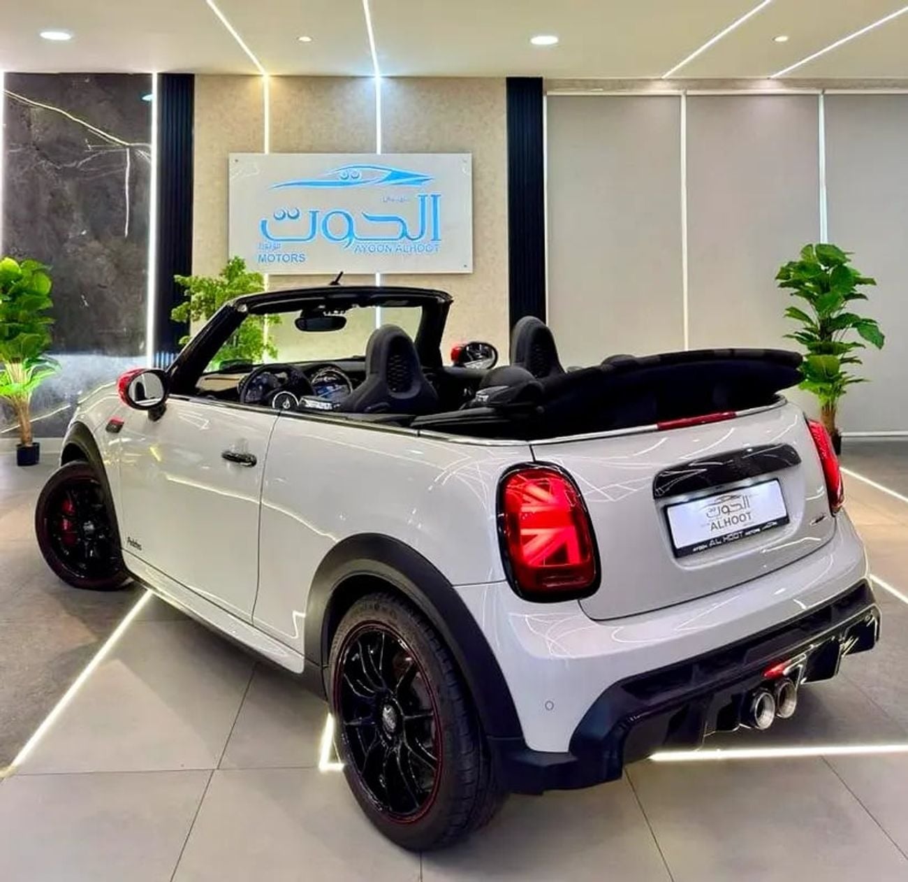 Mini Cooper CONVERTIBLE JCW || STYLISH II AWESOME COLOR I| EXCEPTIONAL PERFORMANCE