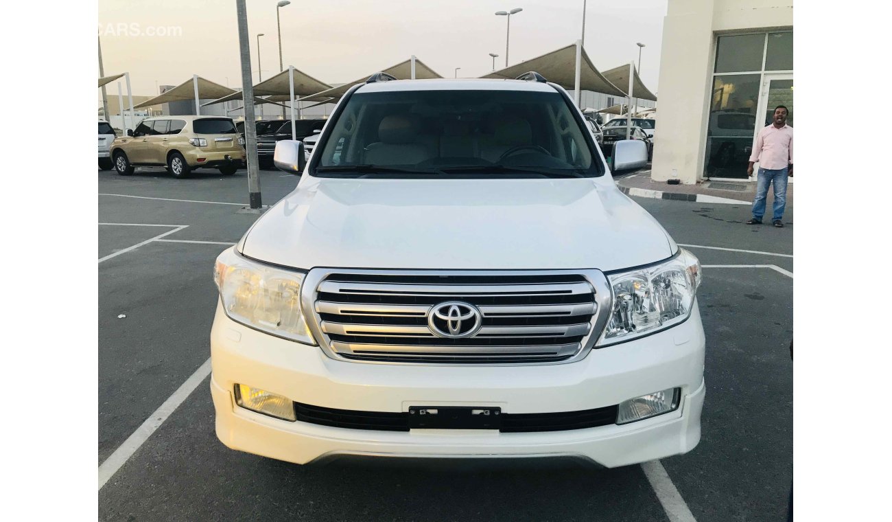 Toyota Land Cruiser سياره نظيفه جدا بحاله ممتاذه بدون حوادث ضمان شاسيه جير ماكينه