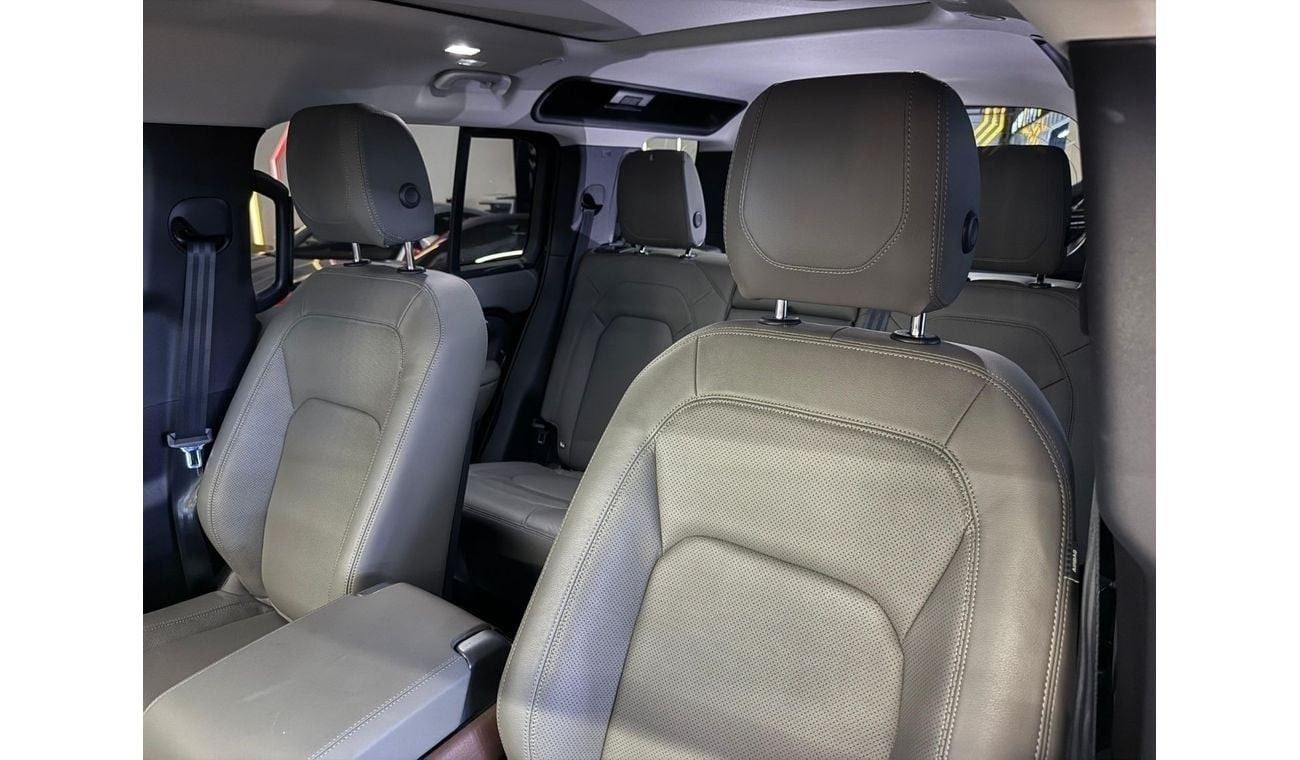 Land Rover Defender 110 SE P300 2.0L 2024 DEFENDER P300SE /GCC/AL TAYER WARRANTY+SERVICE CONTRACT