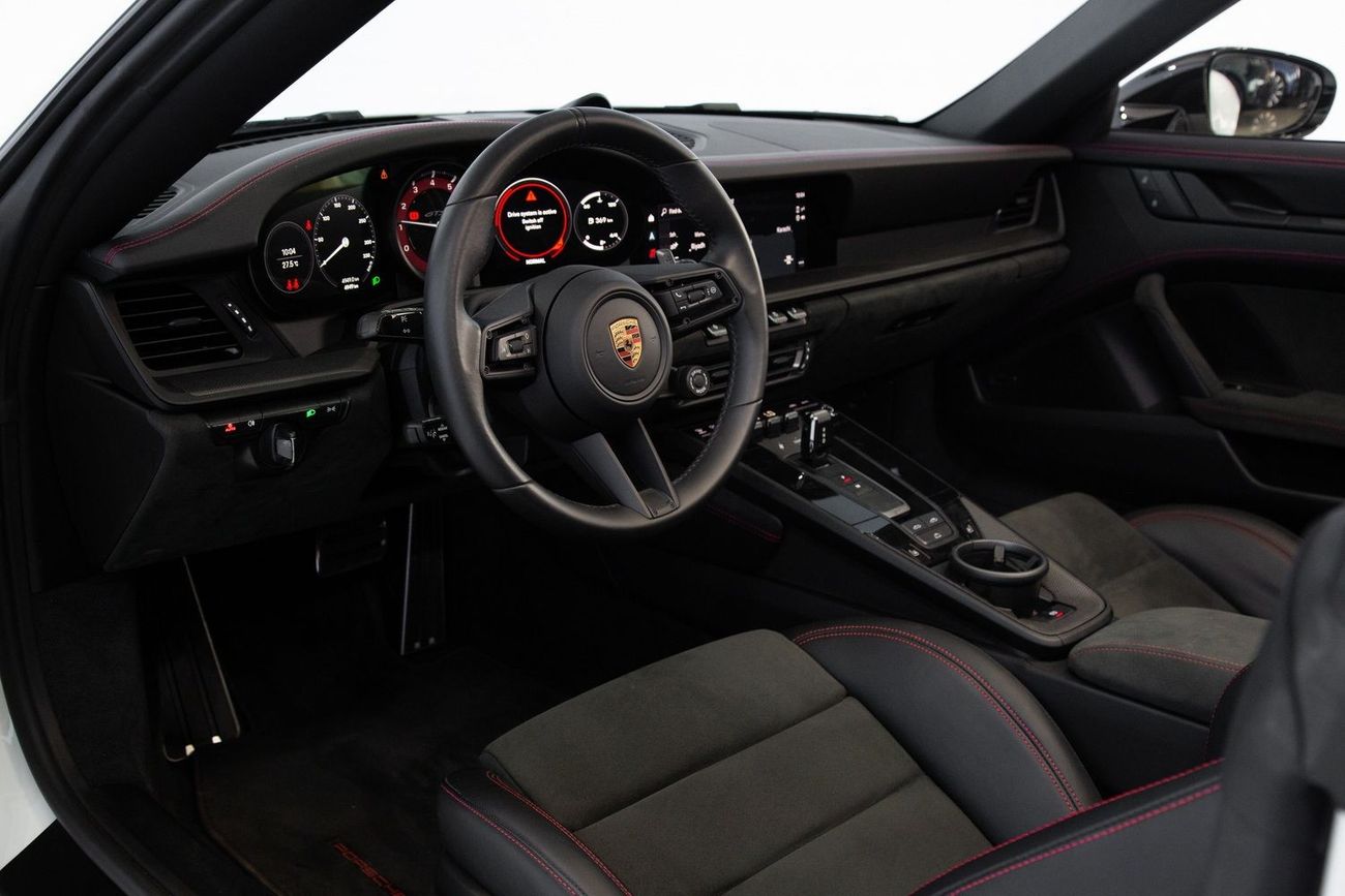 Porsche 911 CARRERA GTS CABRIOLET