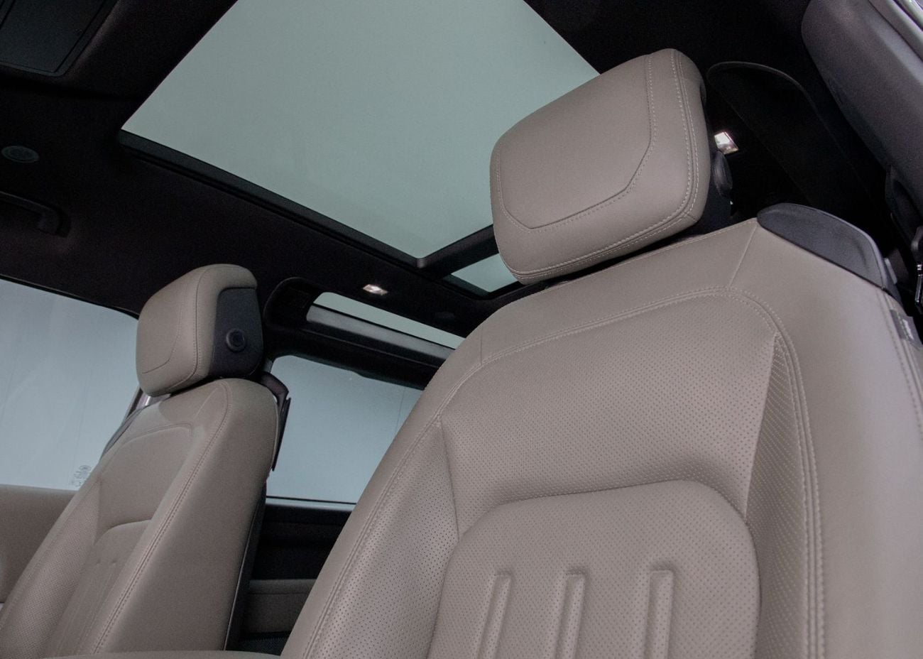 لاند روفر ديفندر P400 90 HSE 3.0L (5 Seater)