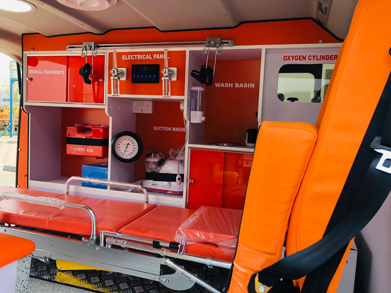 Toyota Hiace STANDARD ROOF, 3.5L PETROL, M/T  EMERGENCY MEDICAL AMBULANCE