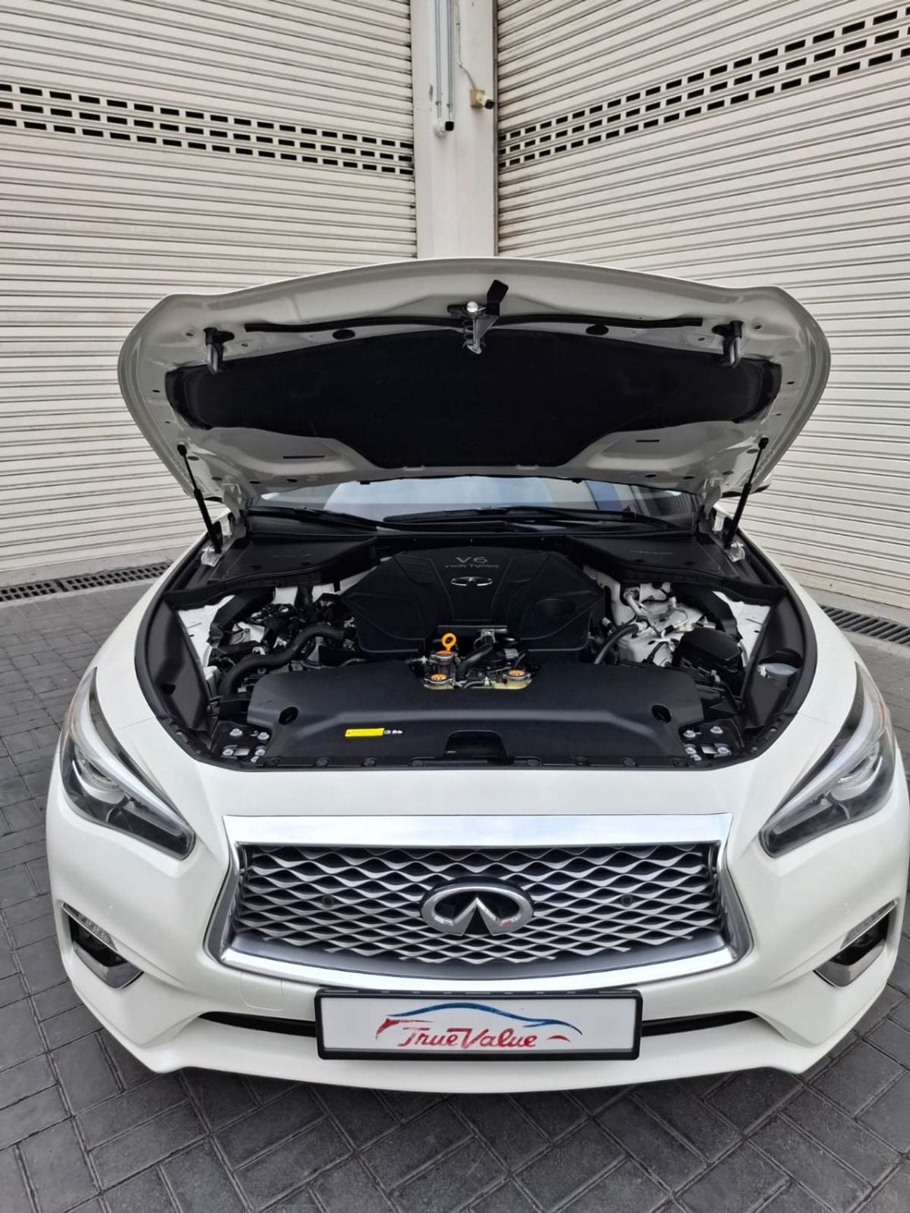 Infiniti Q50 LUXE SENSORY
