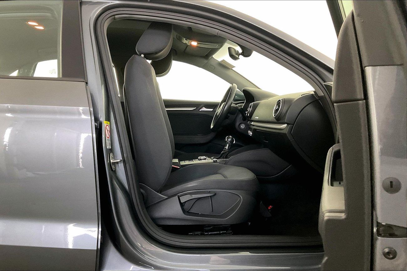 أودي A3 30 TFSI | شامل الضمان | 0 ﺪﻔﻋﺓ ﺃﻮﻟﻯ