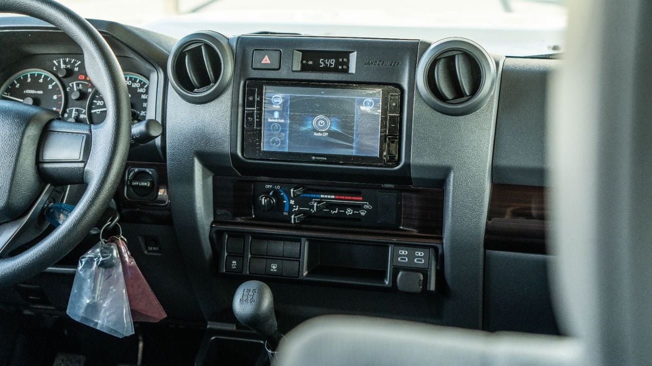 تويوتا لاند كروزر 70 LC 76 || 4.0 || MT || 2024