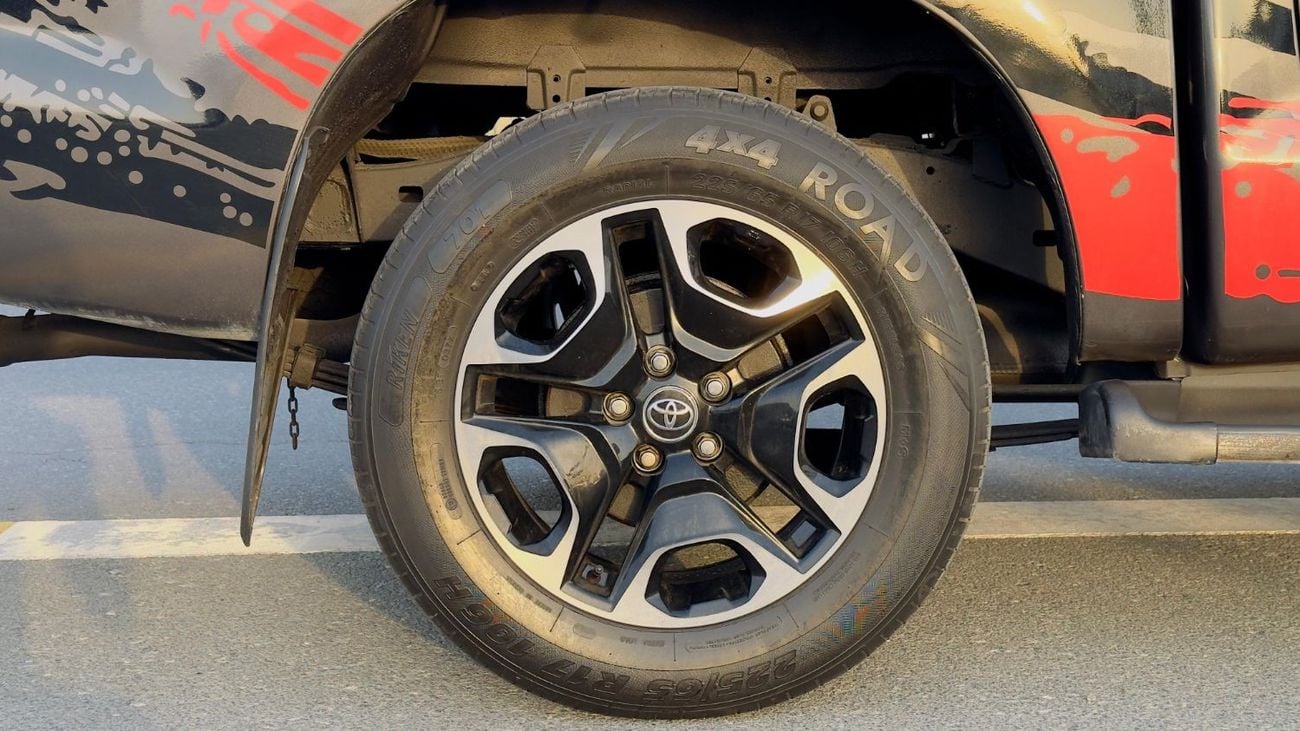 تويوتا هيلوكس -