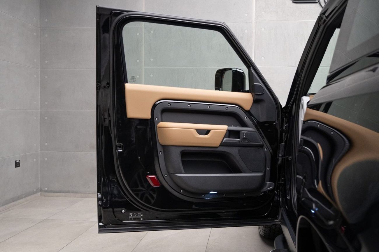 لاند روفر ديفندر P400 90 X-Dynamic HSE 3.0L (5 Seater)