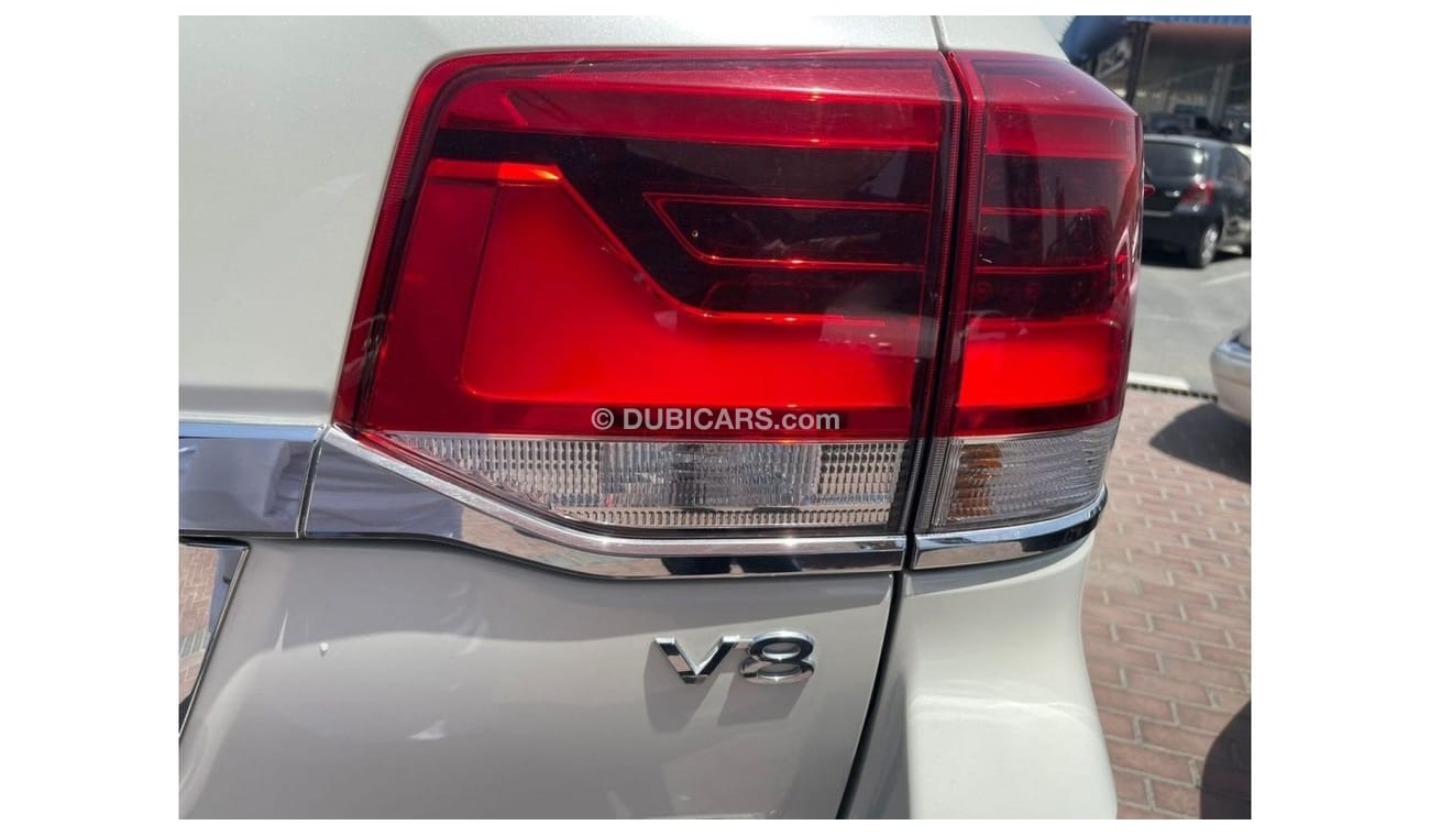 Toyota Land Cruiser GXR GXR V8